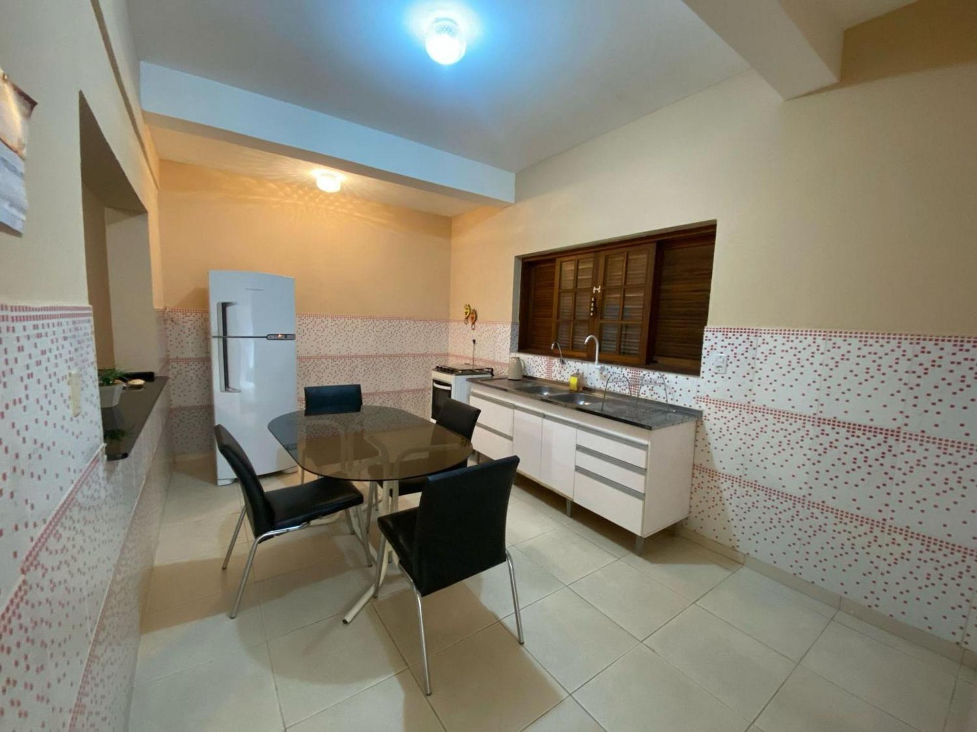 Casa Familia Com Ar Vaga Do Centro Holiday home *